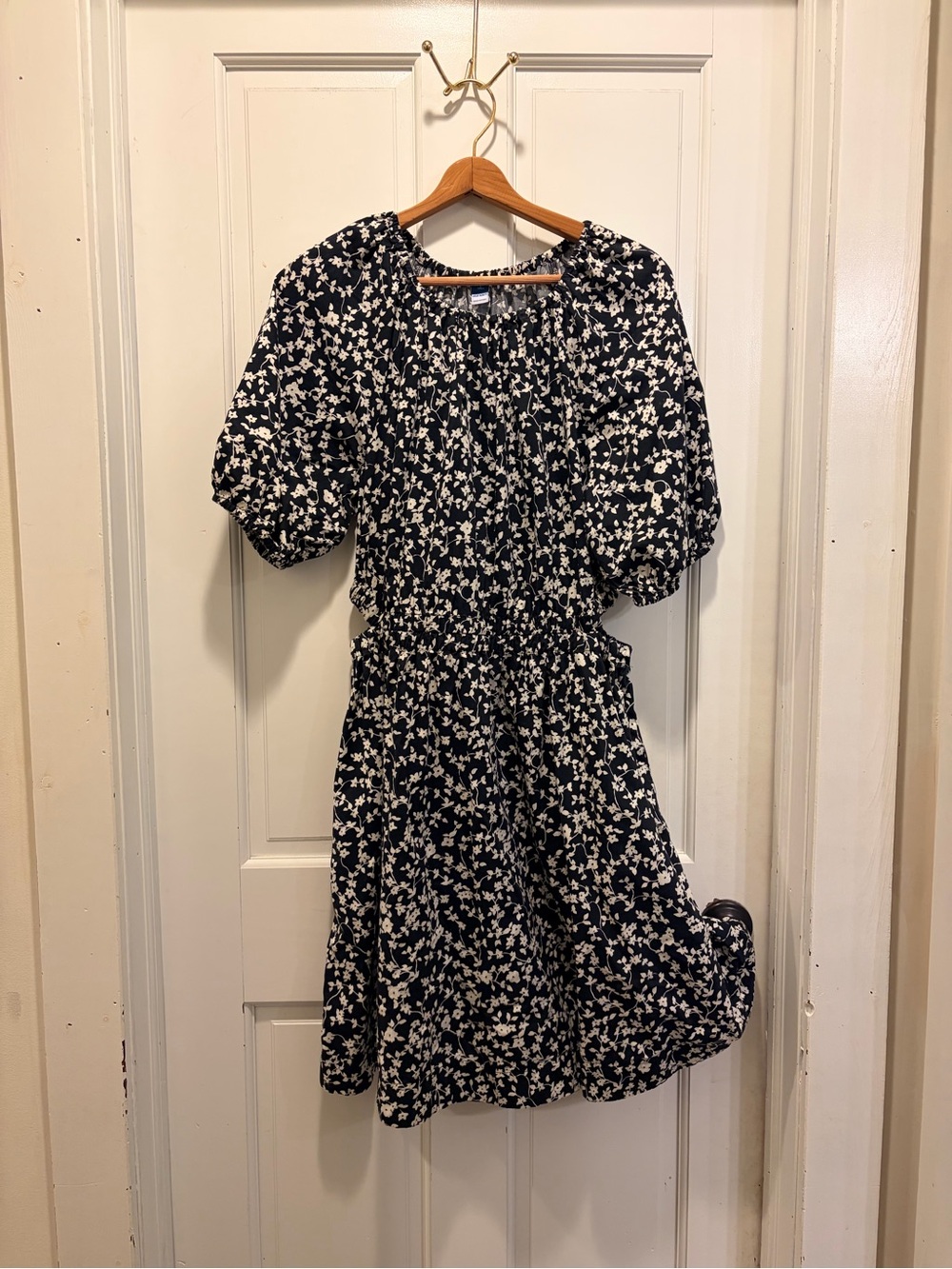 Old Navy Black and White Floral Midi Dress